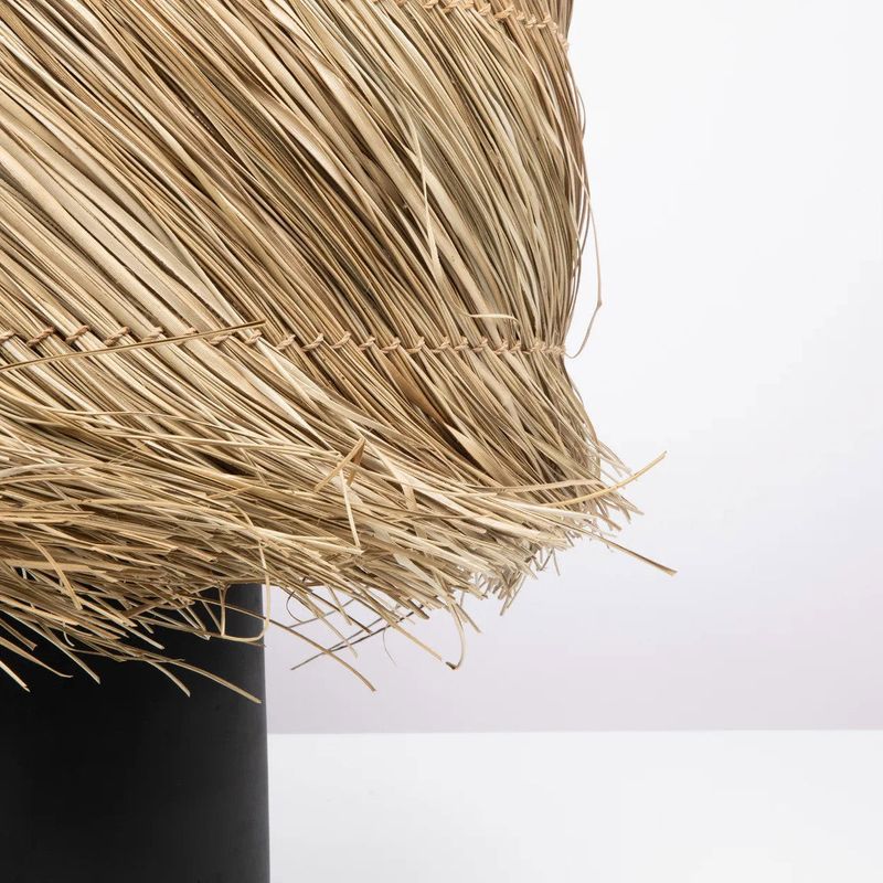 Bazar Bizar The Pandan bordslampa - svart natur