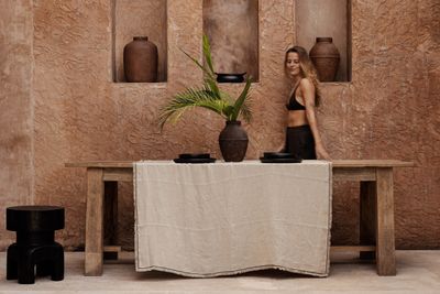Bazar Bizar The Tuscany Duk - Natur Svart - 150x300 cm