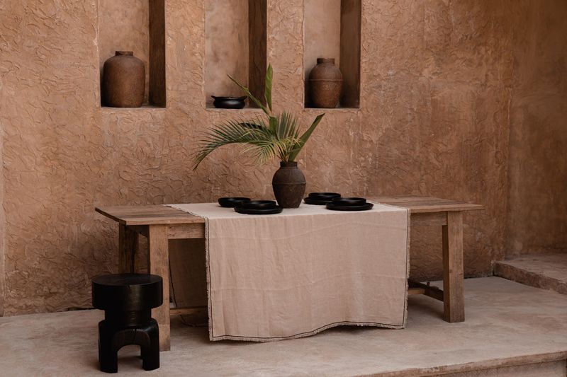 Bazar Bizar The Tuscany Duk - Natur Svart - 150x300 cm