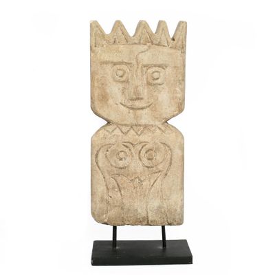 Bazar Bizar The Timor Man on Stand XL - 5 Crown