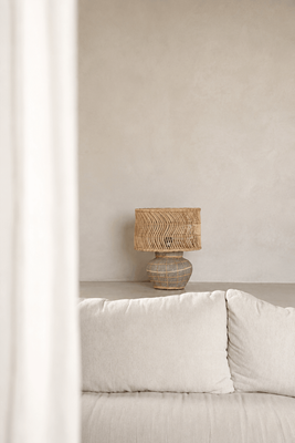 Bazar Bizar The Kythira bordslampa - Naturlig betong