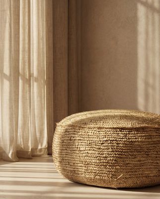 Bazar Bizar The Raffia Flores Puff - Natur
