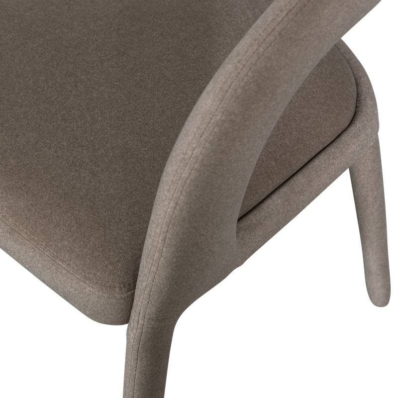 vtwonen ARMS Matstol i Brun Filt