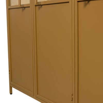 WOOOD Exhibit XL 3-dörrars vitrinskåp metall honung