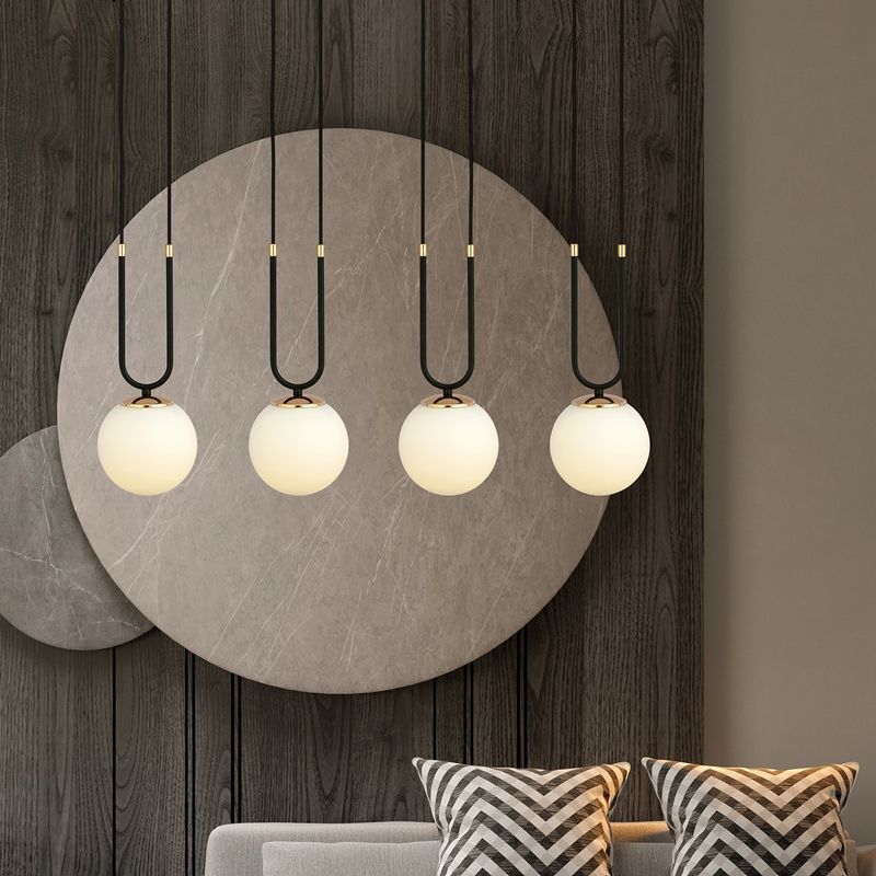 Emibig Lighting Taklampa GLAM 4 SVART/OPAL