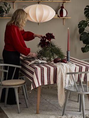 Svanefors Lollo Duk Röd 145x280 cm