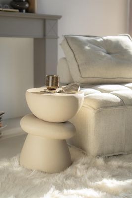 By Boo Kerun - Beige Sidobord