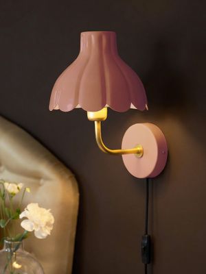 PR Home Wells vägglampa Mellanrosa/guld 21 cm