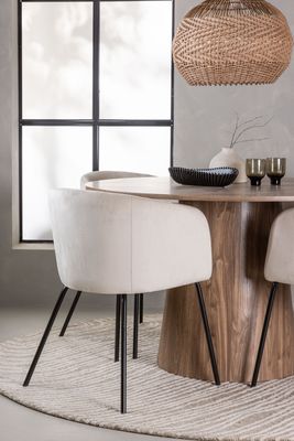 Venture Home Matgrupp Lanzo med stolarna Berit