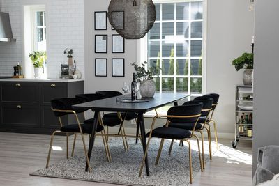 Venture Home Arrow & Gold 6 st Matstolar Svart + Rektangulärt Matbord 180 x 85 Svart