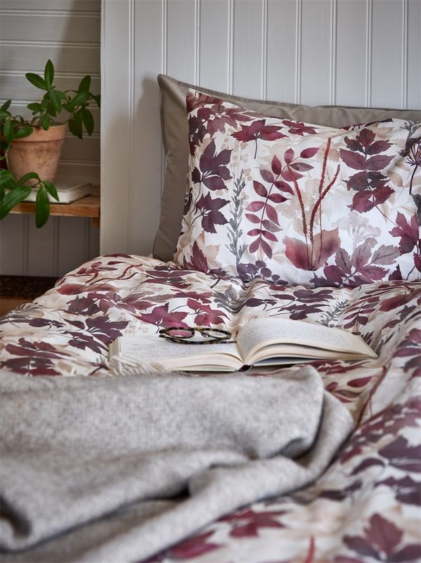 Redlunds Palermo Bäddset Burgundy 150x210 50x60 cm
