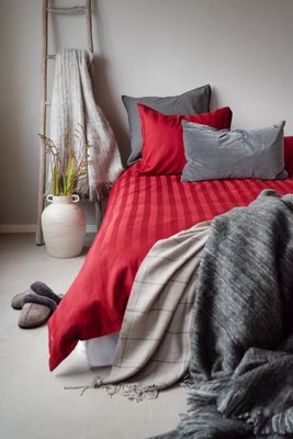 Borganäs Satin Påslakanset Röd 150x210 50x60