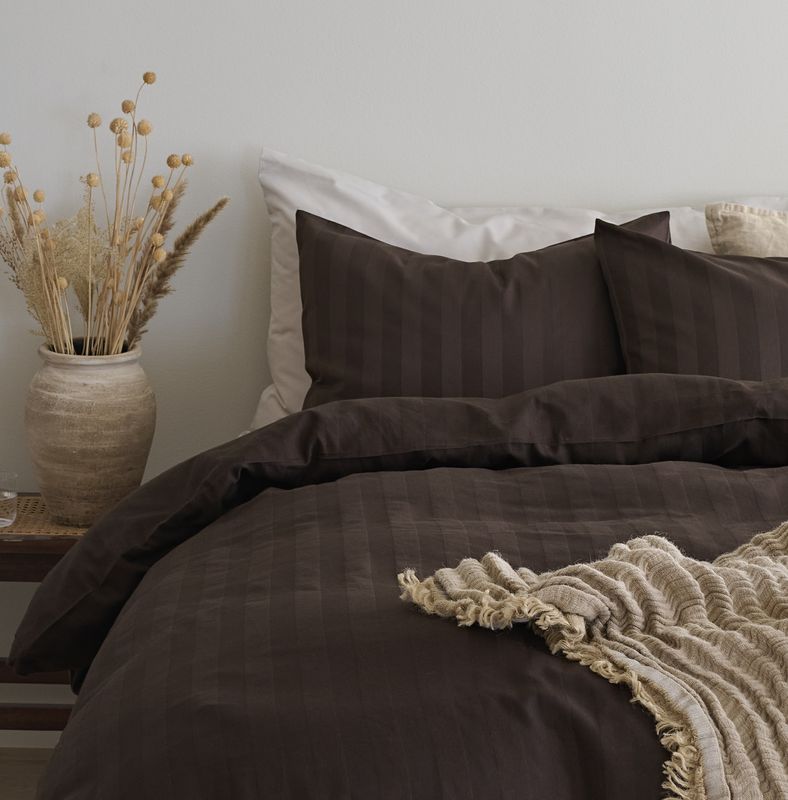 Borganäs Satin Påslakanset Brun 150x210 50x60