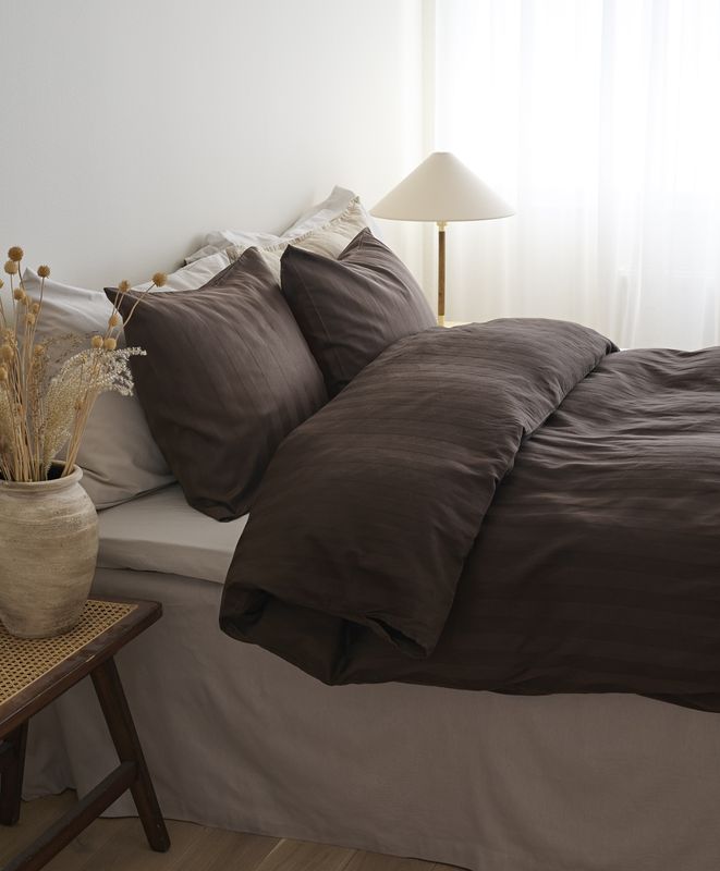 Borganäs Satin Påslakanset Brun 150x210 50x60