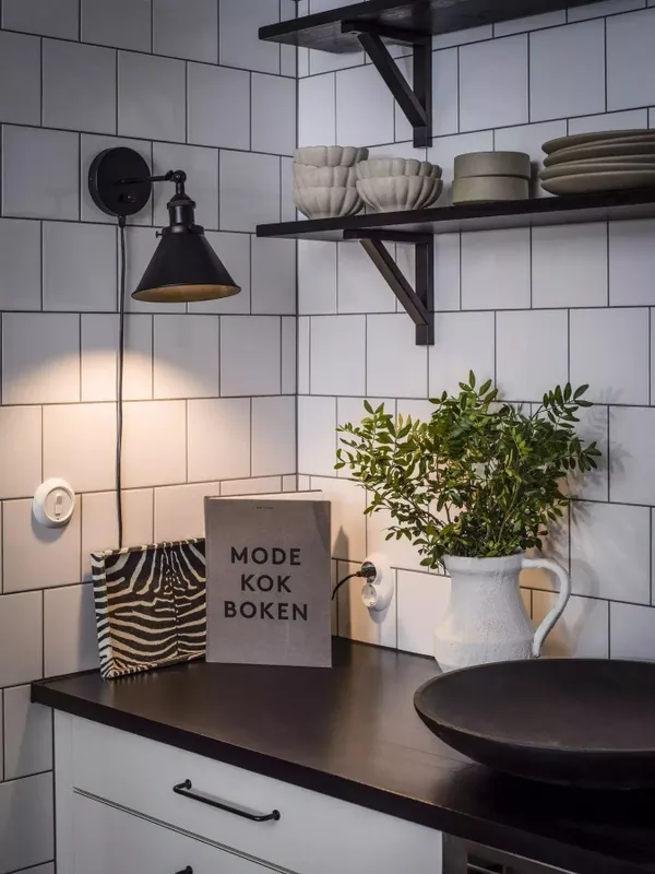 PR Home Anton vägglampa Svart 18 cm, dimbar