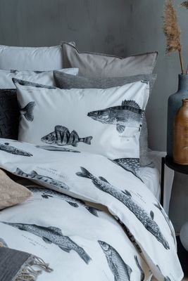 Borganäs Mönstrat Fiske bomullspåslakanset vit 150x210 cm 2 delar