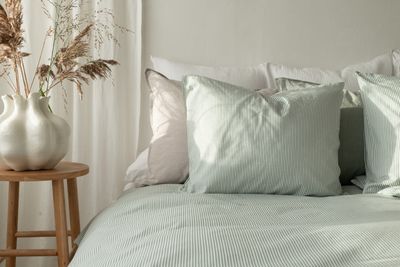 Borganäs Thelma Stripe bomullspåslakanset grön 220x210 cm 3 delar