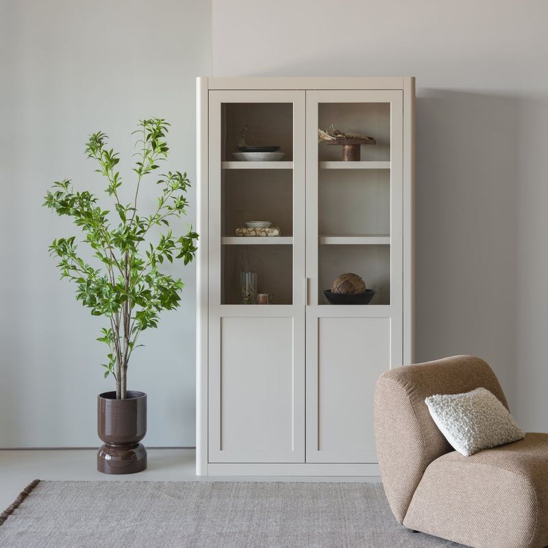 WOOOD Gunnar vitrinskåp furu dust
