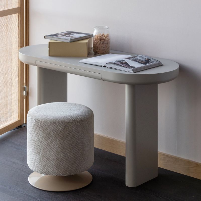 WOOOD ISLEN Puff med Vridbar Bas Bouclé Beige