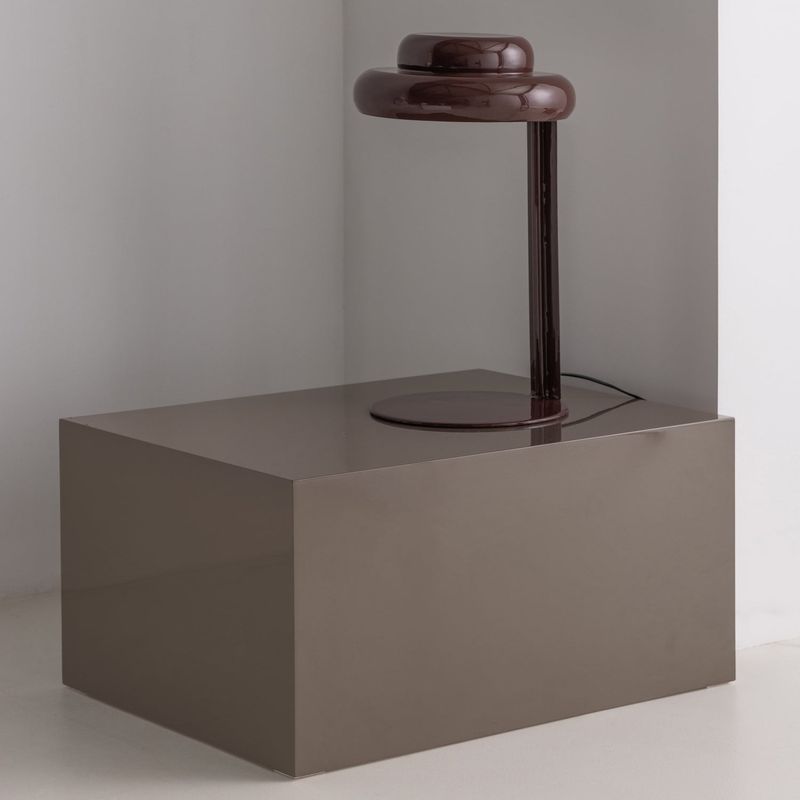 WOOOD Rassy bordslampa metall högglans vinröd