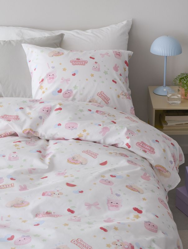 Borganäs Mönstrat Lovely Capybara bomullspåslakanset multi 150x210 cm 2 delar