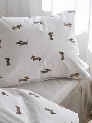 Borganäs Små Taxar påslakanset i bomull brun 150x210 cm 2 delar