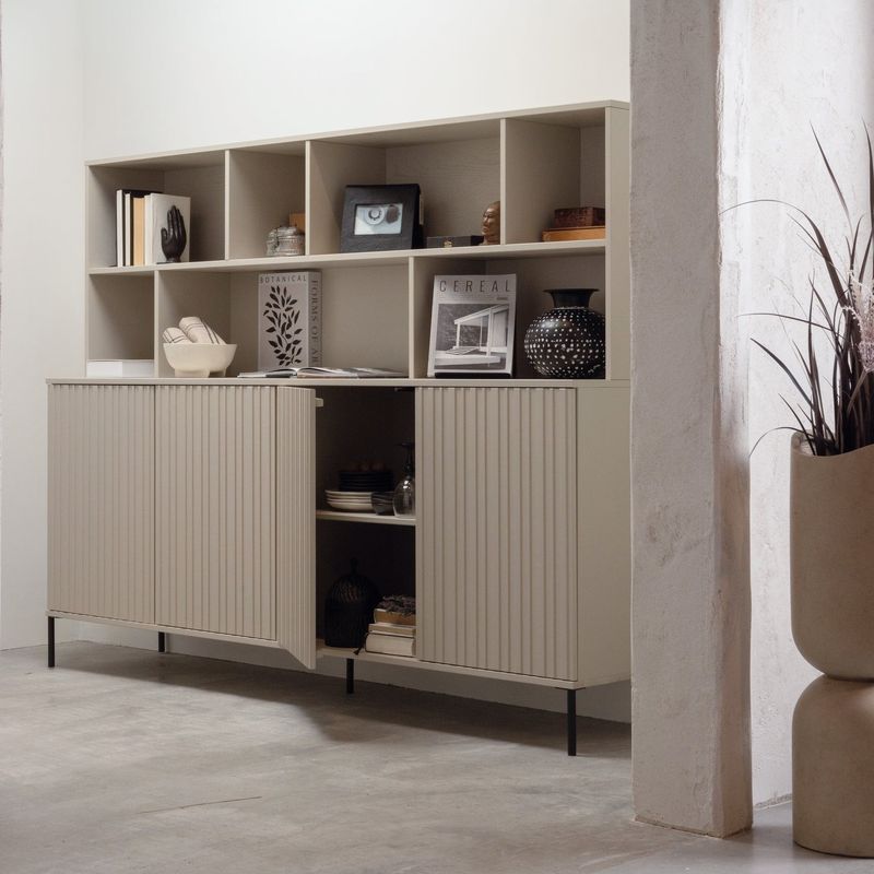 WOOOD NEW GRAVURE Sideboard 200 cm i Furu Dammrosa