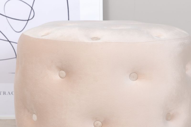 Venture Home Benjamin Puff