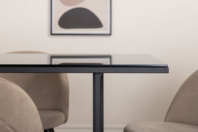 Venture Home Leif & Velvet Rektangulärt Matbord 200 x 90 Svart + 6 st Matstolar Beige