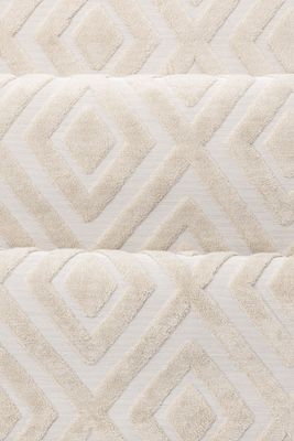 Venture Home Pia Matta