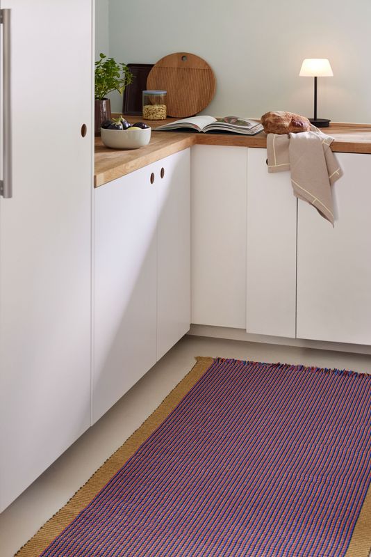 Hübsch Salon Bärbar bordslampa Svart