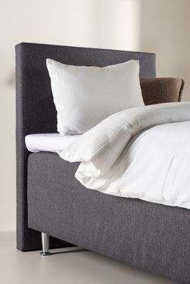 Venture Home Säng Mesa