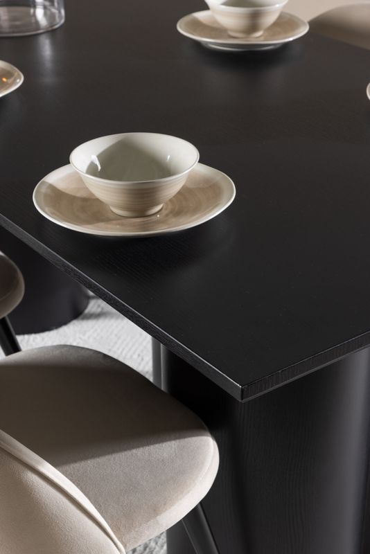 Venture Home Olivia Matbord med Velvet Matstol