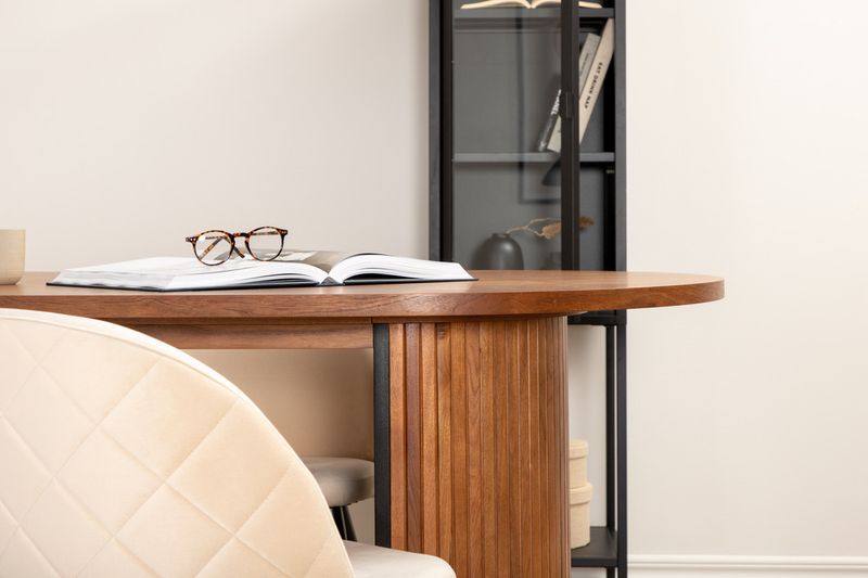 Venture Home Bianca & Velvet Ovalt Matbord 200 x 90 Valnöt + 4 st Matstolar Beige