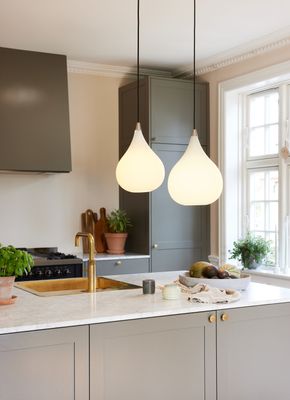 Halo Design DROPS Pendant Pendellampa Opalic, alu Ø30 cm