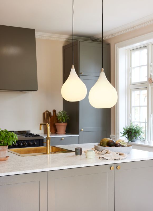 Halo Design DROPS Pendant Pendellampa Opalic, alu Ø23 cm