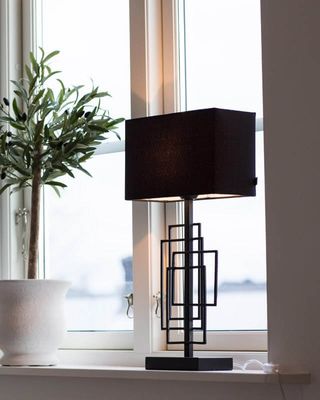 By Rydéns Paragon bordslampa H69 cm svart matt