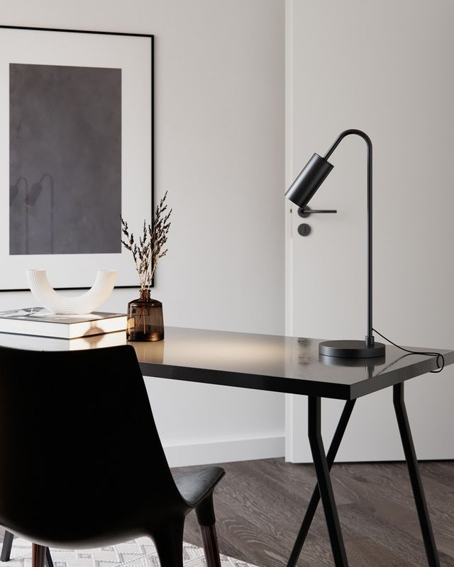 By Rydéns Curve bordslampa svart matt 51 cm