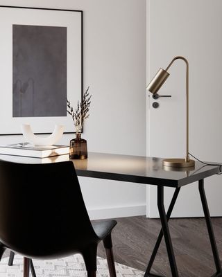 By Rydéns Curve bordslampa guld matt 51 cm