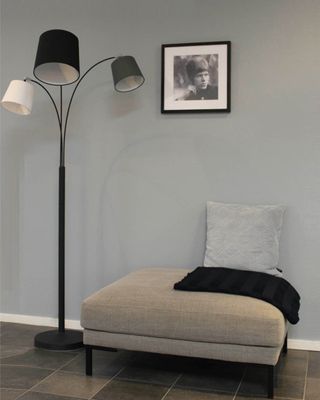 By Rydéns Foggy golvlampa sandsvart 175 cm