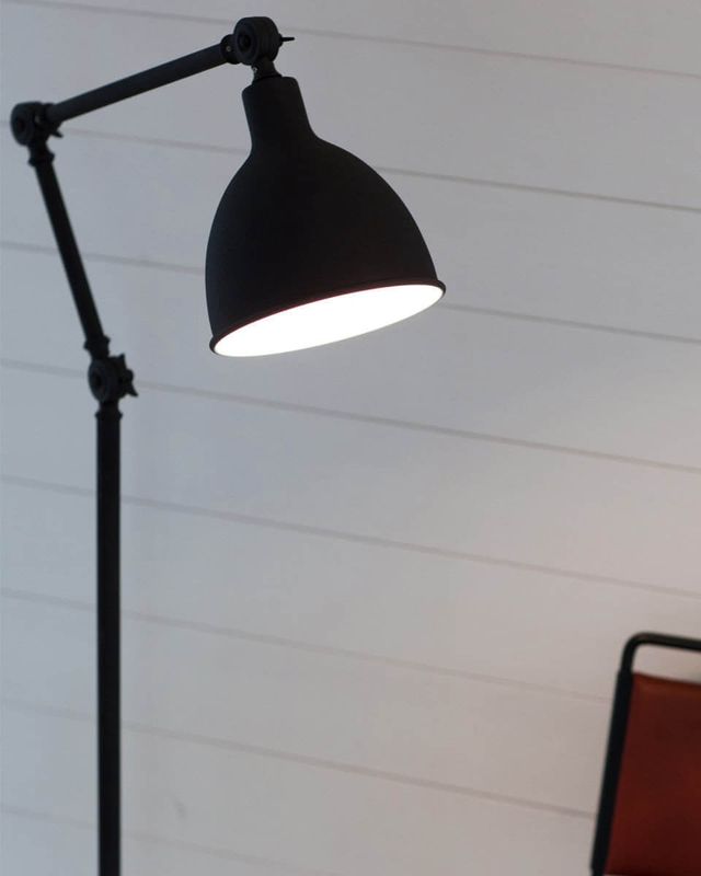 By Rydéns Bazar golvlampa sandsvart 147 cm