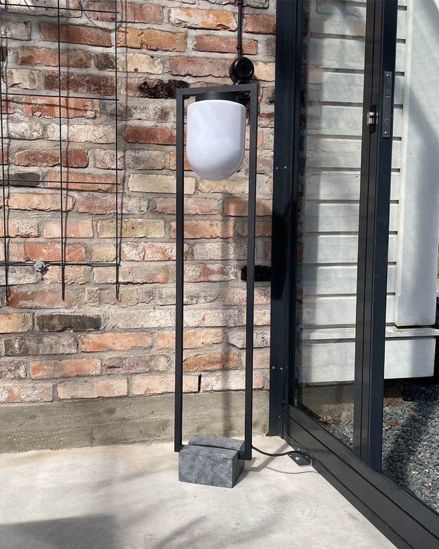 By Rydéns Stanley golvlampa sandsvart 120 cm