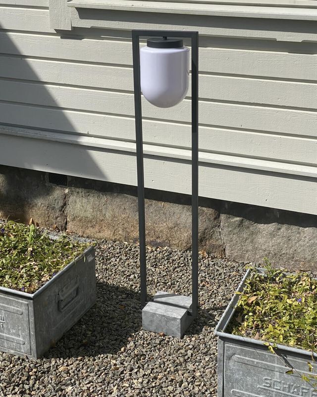 By Rydéns Stanley golvlampa sandsvart 120 cm