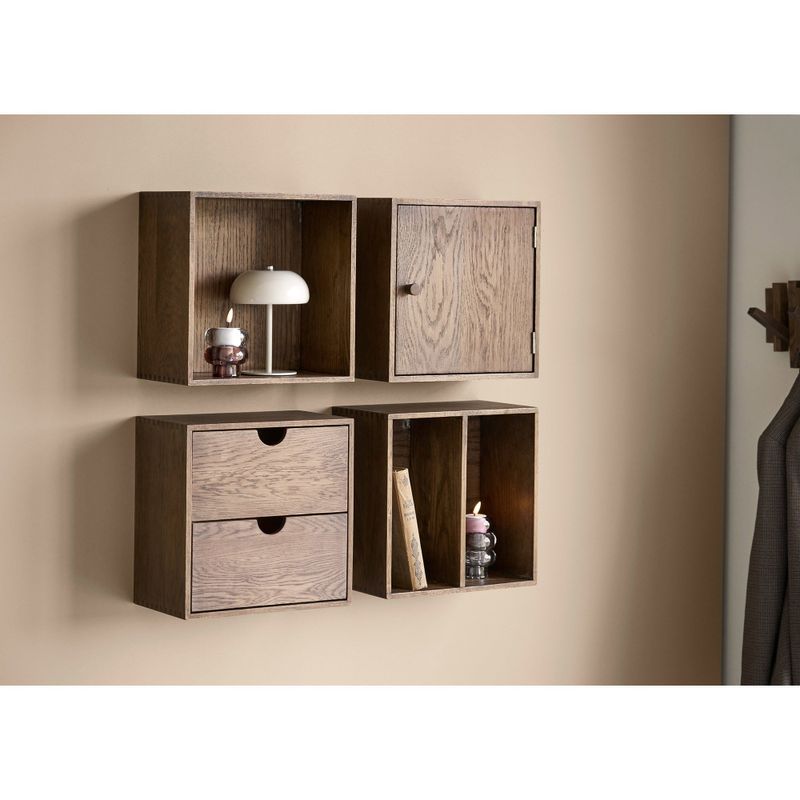 House Nordic Townsville vägghylla mörkbrun med dörr, 30 cm