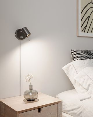 By Rydéns Correct vägglampa grå