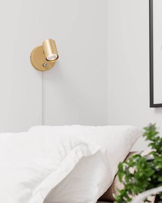 By Rydéns Correct vägglampa guld