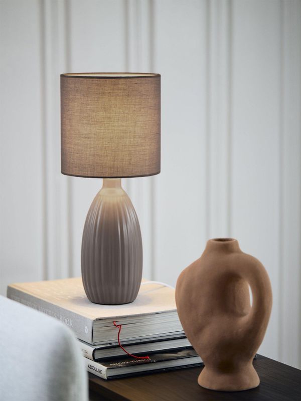 PR Home Uno bordslampa Nougat 37 cm
