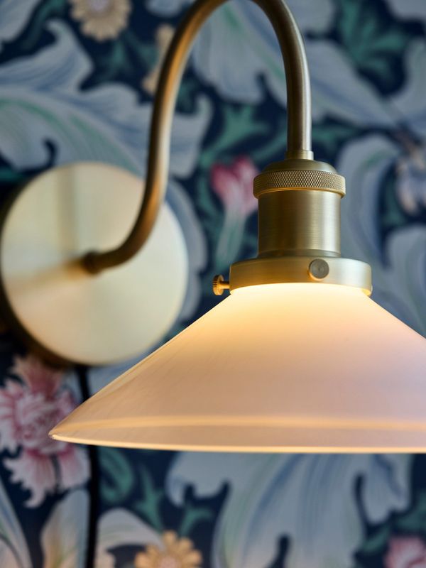 PR Home Axel Vägglampa Opal 25 cm