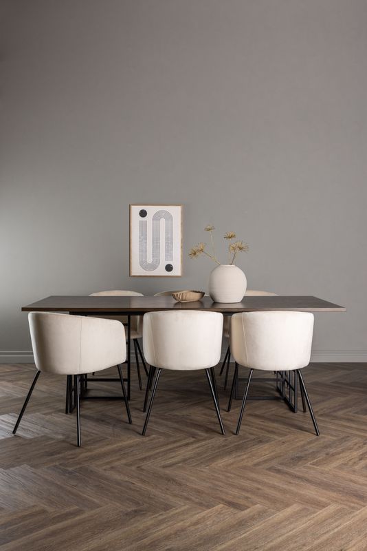 Venture Home Matgrupp Ystad med stolarna Berit