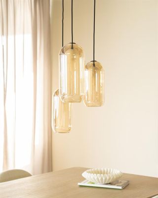 By Boo Shona Cluster Round Amber Taklampa